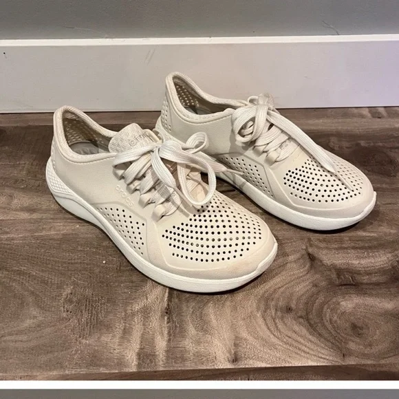 Croc runners shop
